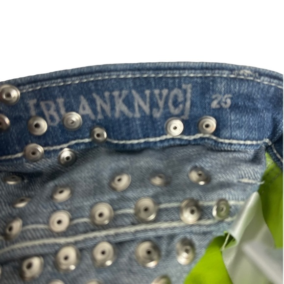 Blank NYC Distressed Studded Mini Denim Shorts 25 - Picture 12 of 15